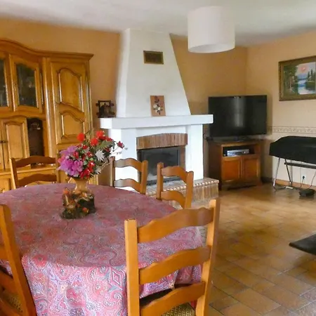 L'evasion, Maison Spacieuse, Veranda, Parking 別荘 Saint-André-de-Cubzac