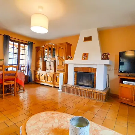 בית נופש L'evasion, Maison Spacieuse, Veranda, Parking Saint-André-de-Cubzac